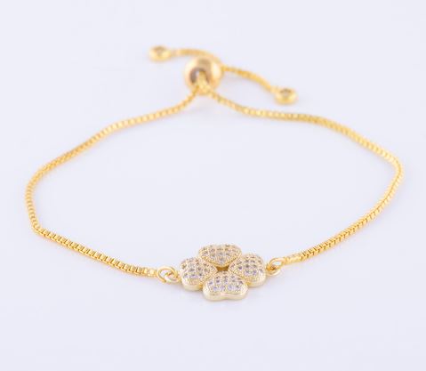 กำไลข้อมือทอง สร้อยข้อมือทอง ลายหัวใจฝังเพชร 4 ดวง ต่อกันเป็น ดอกโคลเว่อร์ สร้อยข้อมือผู้หญิง ดอกไม้ 525694