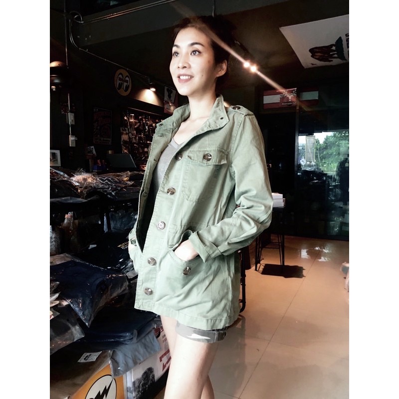 Kensie เสื้อเขียวทหาร เสื้อนอกแนวทหาร แบรนด์KENSIE JEANS (canada )แพทเทินสวย เท่ห์มาก คะ Size S/M/L/XL เขียว