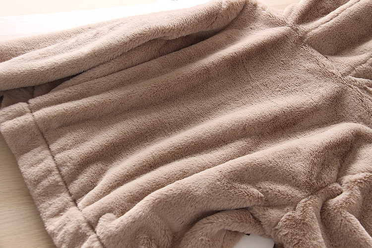 Page one เสื้อเฟอร์กันหนาว หมวกฮู้ด เสื้อขน Fluffy coat แบรนด์ page One ดำ