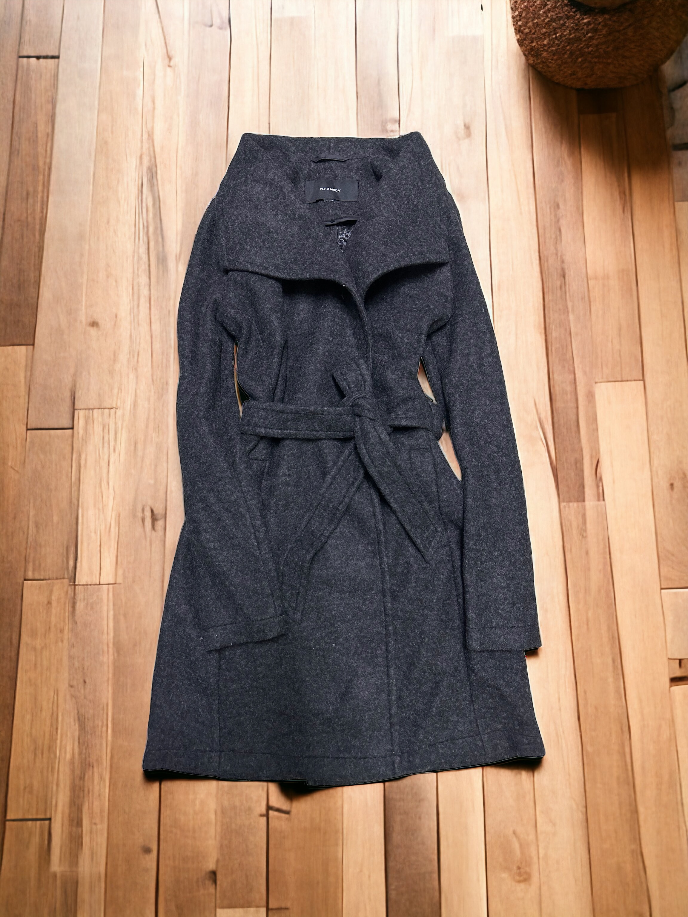 เสื้อโค้ท เสื้อกันหนาว เนื้อผ้าวูล โค้ทวูล สีดำ แบรนด์ vero moda