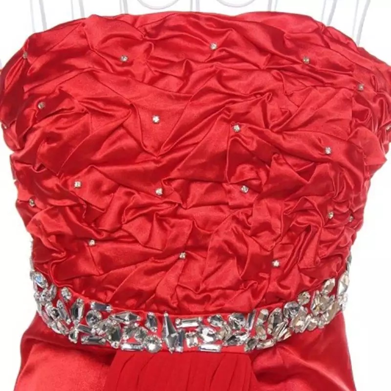 เดรสเกาะอกแต่งผ้าชีฟอง ติดเพชร เนื้อผ้าลื่นมัน เกรดไฮโซ สวยเปรี้ยว 2 สี:แดง /ดำ