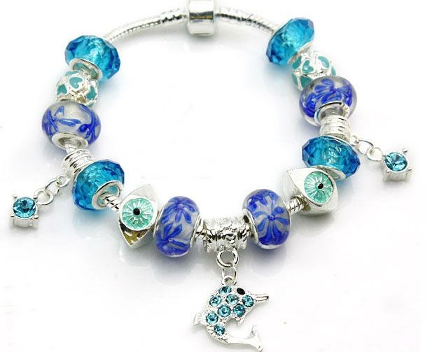 สร้อยข้อมือ Diy สไตล์ Pandora กำไลข้อมือ ร้อย Glass Bead สีฟ้า สลับ คริสตัล ออสเตเรียสีฟ้า ห้อย จี้ ปลาวาฬ ฝัง เพชร สีฟ้า 439684