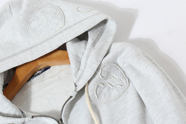 Pink by victoria's secret เสื้อแจ็คเก็ต เสื้อนอก เสื้อฮู้ดวอร์ม สีเทา แต่งลายปัก เทาอ่อน