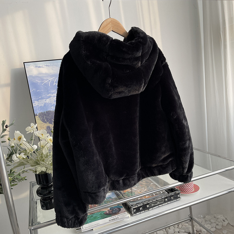Page one เสื้อเฟอร์กันหนาว หมวกฮู้ด เสื้อขน Fluffy coat แบรนด์ page One ดำ