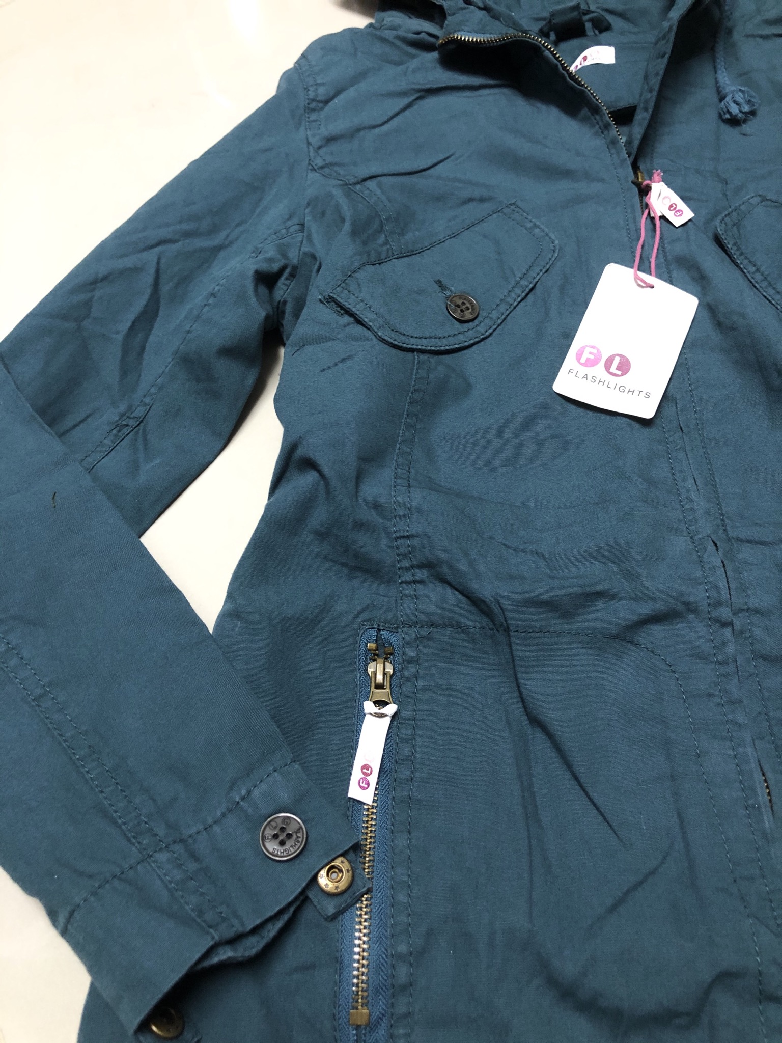 Flg เสื้อฮู้ด เสื้อแจ็คเก็ตหมวกฮู้ด สีน้ำเงินคราม FLG FLASH LIGHTSแพทเทินสวย เท่ห์ มาก แบรนด์Who.Au คะ สำเนา สำเนา สำเนา สำเนา สำเนา สำเนา สำเนา คราม
