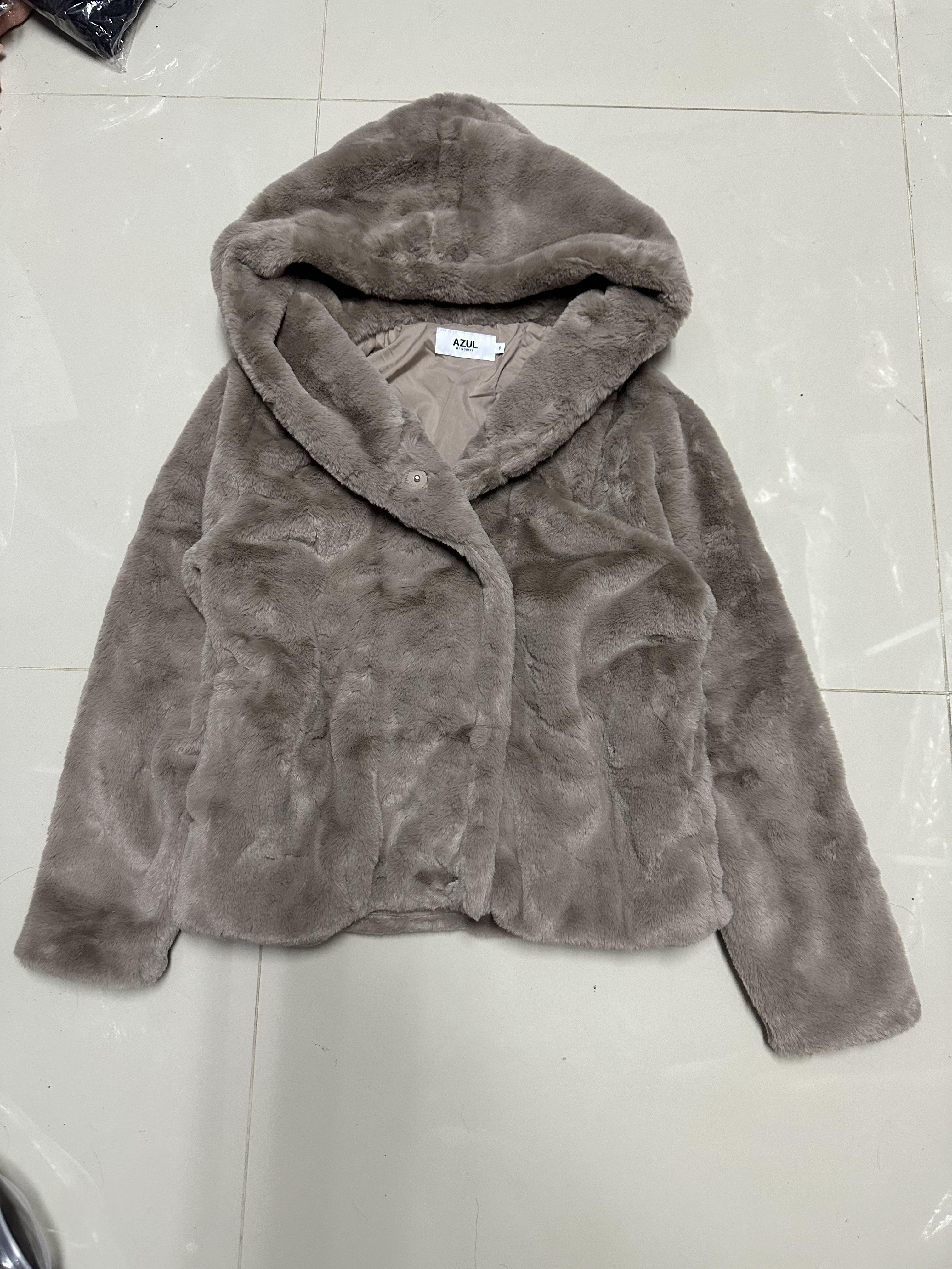 เสื้อโค้ทเฟอร์ โค้ทขนสัตว์เทียม แบรนด์ AZUL by moussy สีเทา ขนนุ่ม งานสวย พรีเมี่ยมมากเลยคะ งานช็อปแท้100% คะ SIe S/M/L สำเนา สำเนา น้ำตาล