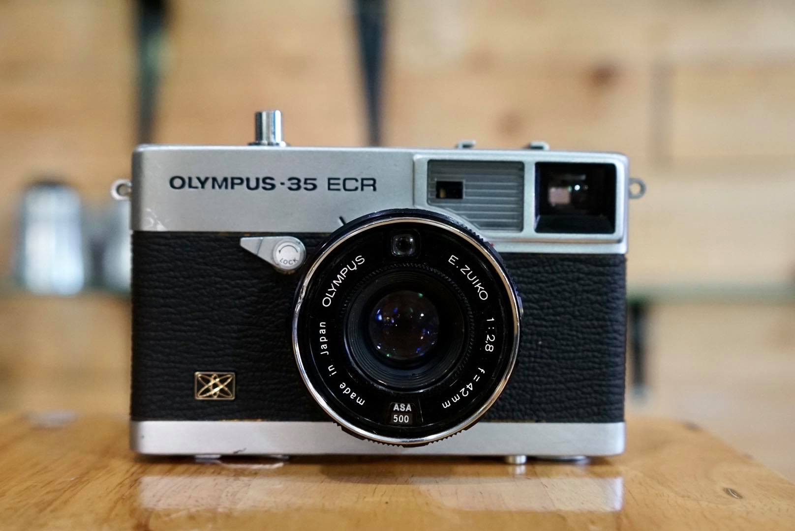 OLYMPUS-35 ECR OLYMPUS E. ZUIKO 42MM. F2.8
