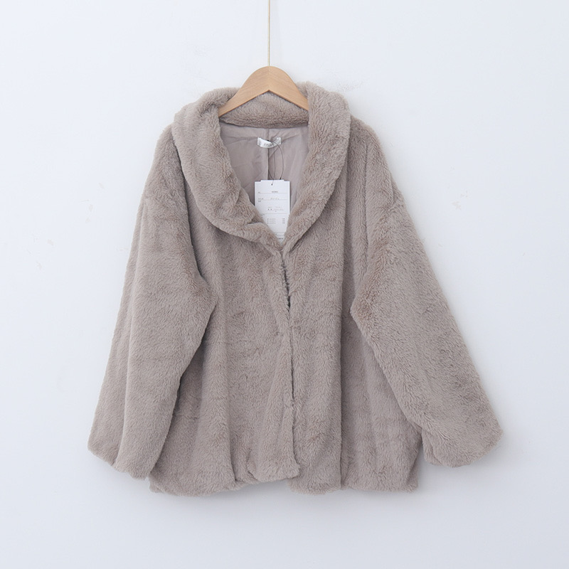 เสื้อโค้ทเฟอร์ โค้ทขนสัตว์เทียม แบรนด์ AZUL by moussy สีเทา ขนนุ่ม งานสวย พรีเมี่ยมมากเลยคะ งานช็อปแท้100% คะ SIe S/M/L สำเนา สำเนา น้ำตาล
