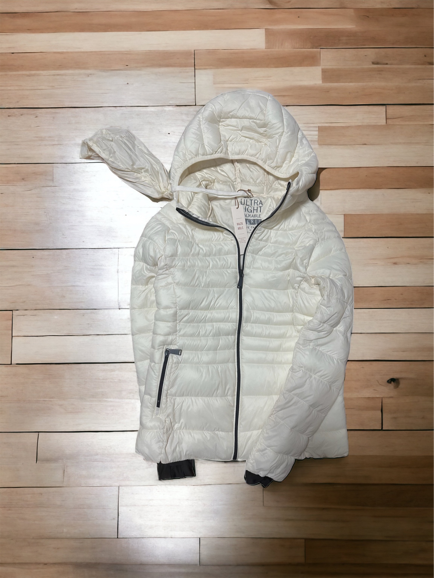 Love tree เสื้อกันหนาว บุนวมอุ่น แบรนด์ LOVE TREE ultra light packable (Padded puffer coat สำเนา สำเนา สำเนา