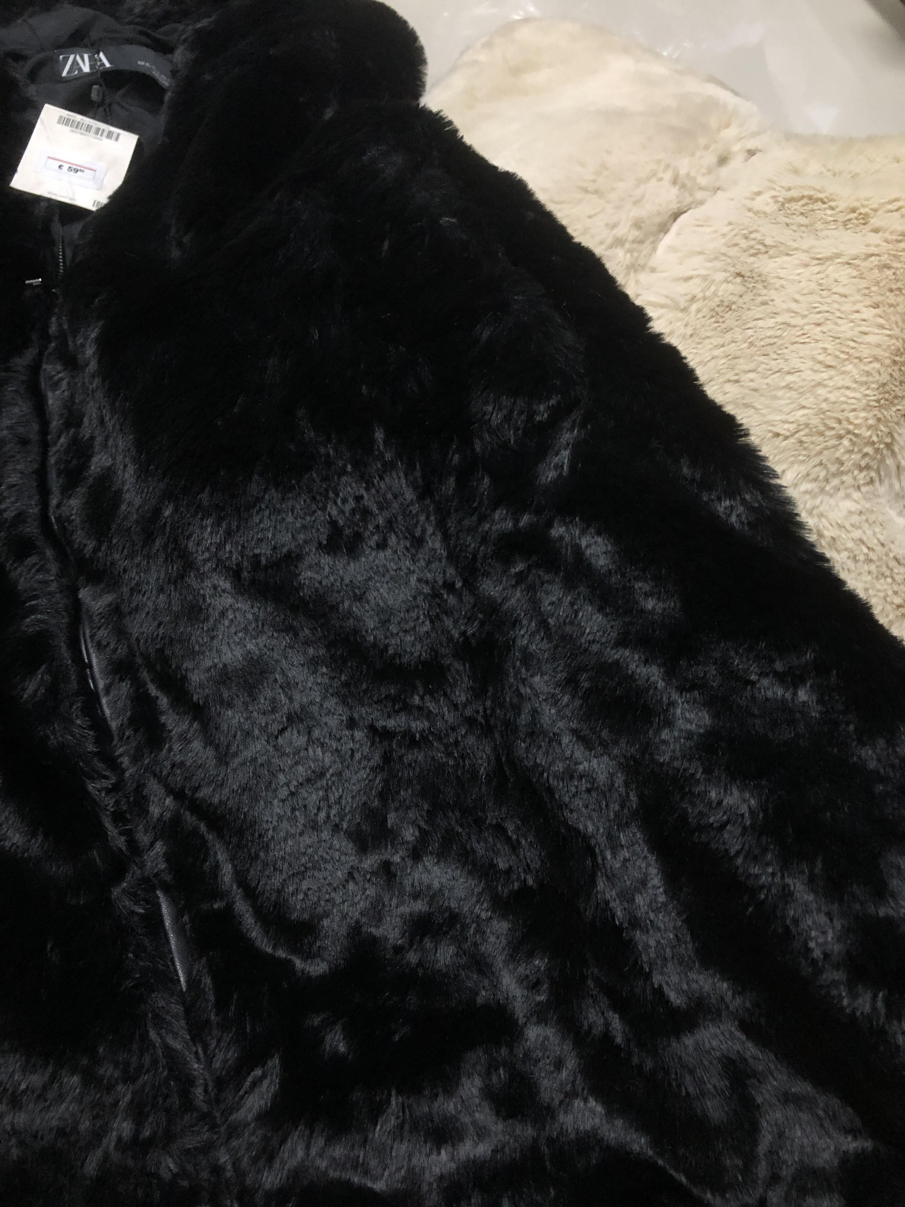 pepco เสื้อเฟอร์กันหนาว หมวกฮู้ด เสื้อขน FLUFFY Coat แบรนด์ PEPCO ดำ / เบจ
