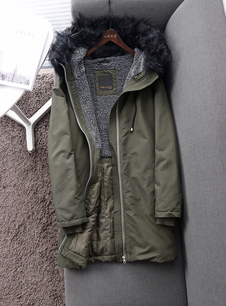 Piaza italia เสื้อโค้ทฮูท กันหนาว Parka แบรนด์ Piaza italia สีดำแต่งขนเฟอร์ บุนวมอุ่น (เฟอร์ถอดได้คะ) งานสวย บุนวมอุ่น ใส่ติดลบได้เลยคะ Size XS/S/M/ L/XL/XXL สำเนา สำเนา ดำ