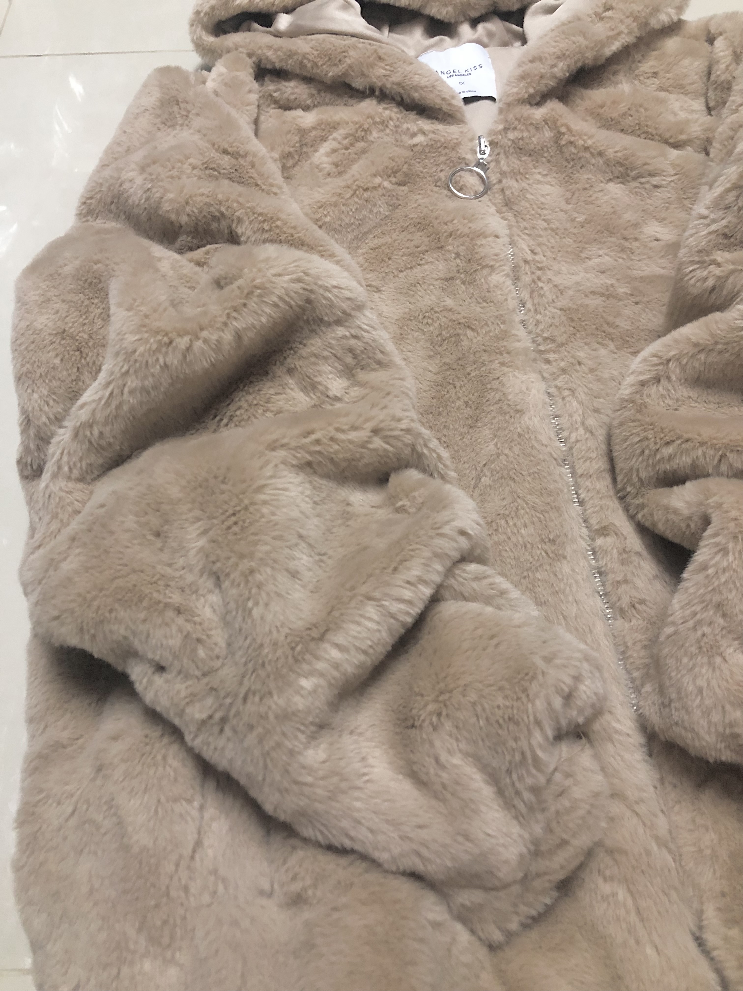 Angel kiss เสื้อเฟอร์กันหนาว หมวกฮู้ด เสื้อขน แบรนด์ ANGEL KISS (FLUFFY COAT) สำเนา น้ำตาลนู้ด