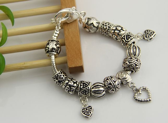 สร้อยข้อมือ Diy สไตล์ Pandora เงิน 925 ร้อยชาร์ม สลับลูกค้า ตุ้ม ห้อย จี้ หัวใจ 3 อัน ผู้หญิง ผู้ชาย ใส่ได้ ของขวัญให้แฟน สุดหรู 430793