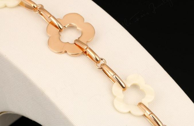 กำไลข้อมือทอง สร้อยข้อมือทอง ผู้หญิง ลายดอกไม้ สร้อยใส่ออกงาน สวย ๆ ของขวัญ วันเกิด วันครบรอบ 586448
