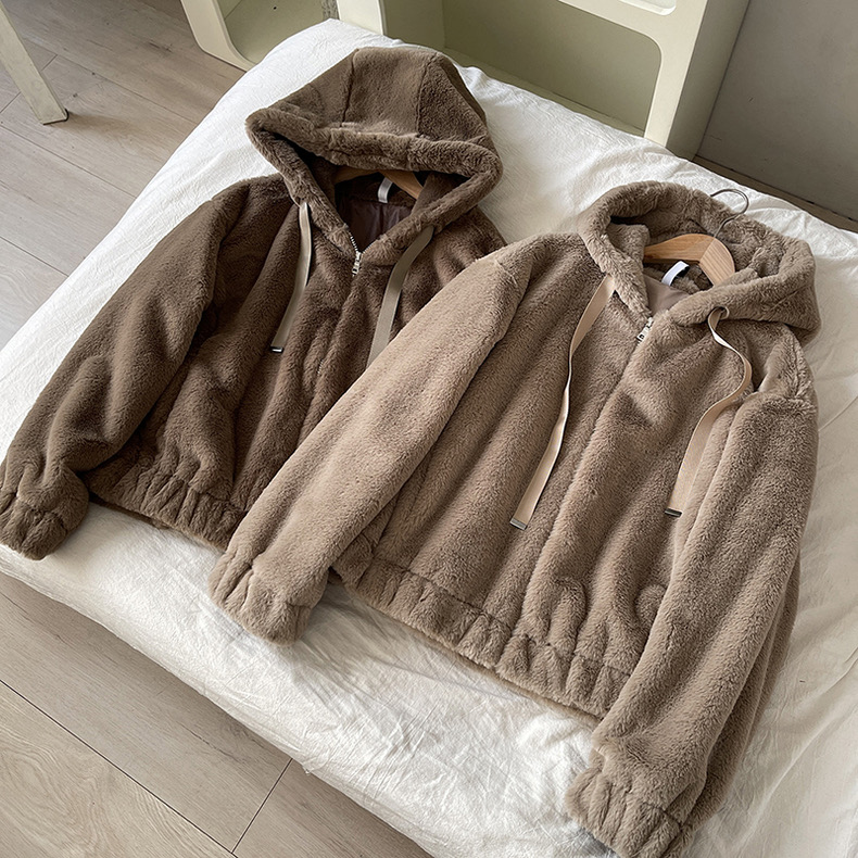 Page one เสื้อเฟอร์กันหนาว หมวกฮู้ด เสื้อขน Fluffy coat แบรนด์ page One ดำ