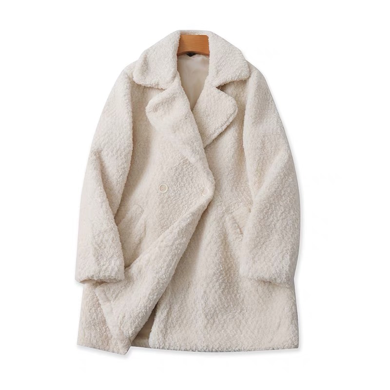 YMHY เสื้อโค้ทกันหนาว เสื้อกันหนาว ขนเฟอร์ สีขาวครีม FLUFFY COAT overcoat โค้ทวูล สีขาว โค้ทขน สีขาวออฟไวท์ แบรนด์ YMHY ขาว