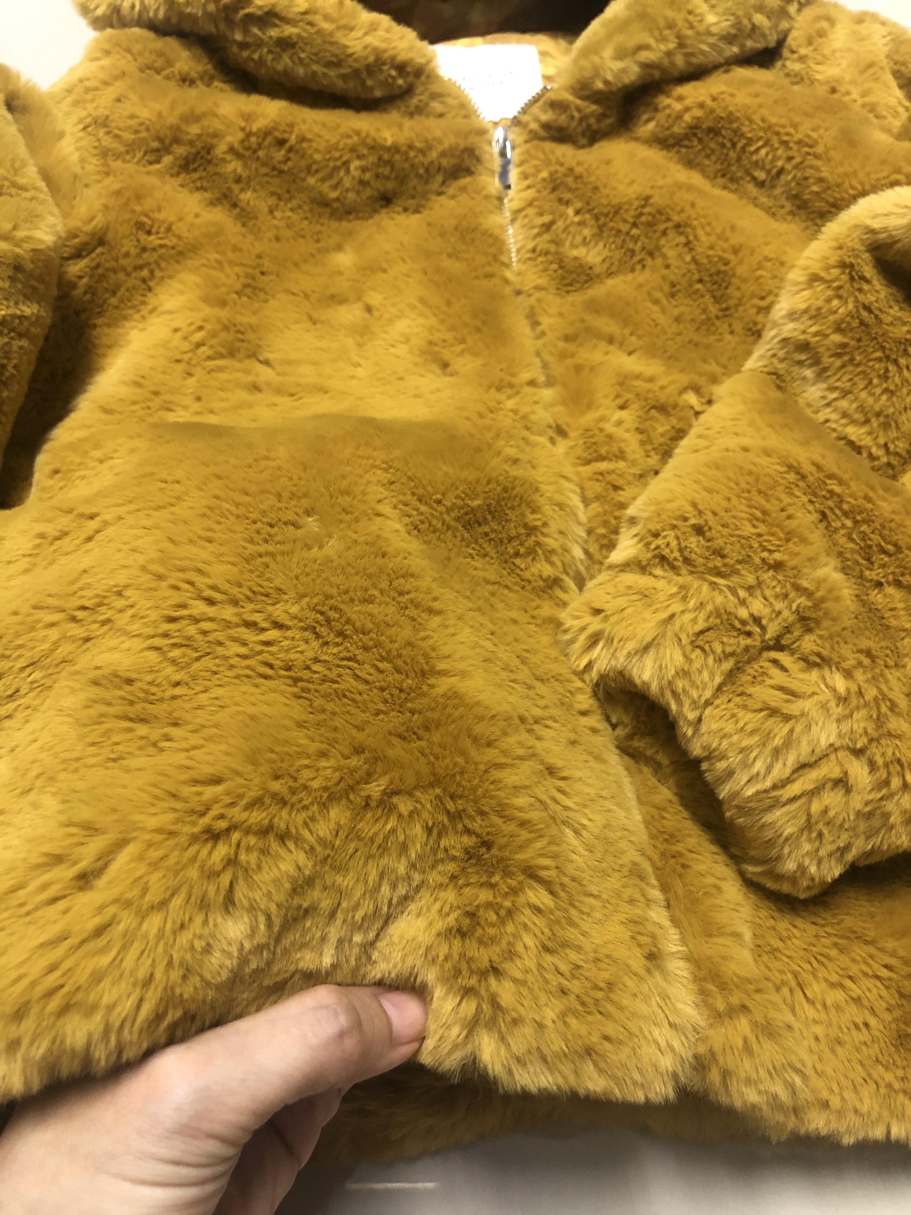 Jacqueline เสื้อเฟอร์กันหนาว หมวกฮู้ด เสื้อขน Fluffy coat แบรนด์ jacqueline เหลืองขมิ้น