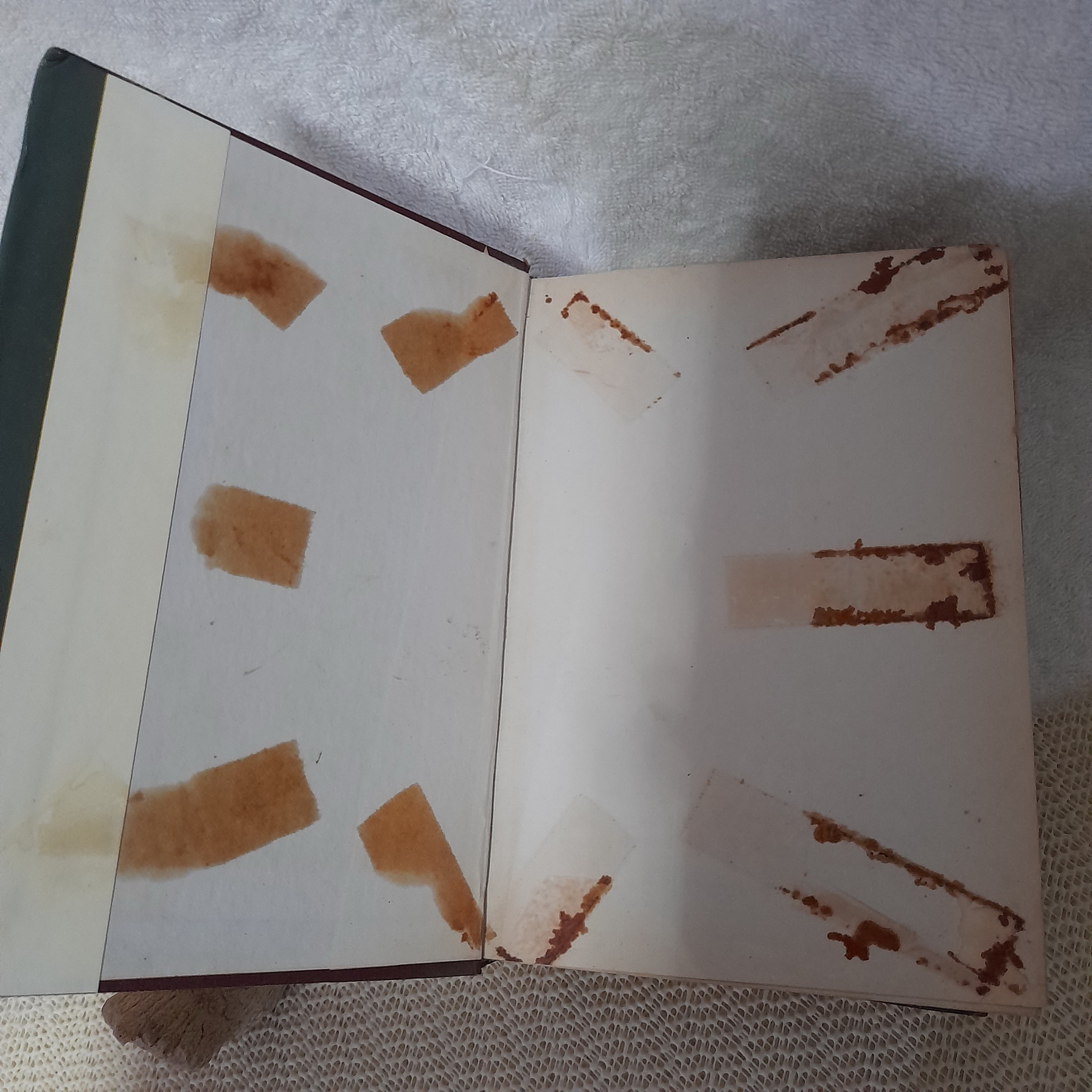 ร่มฉัตร เล่ม 1-2 ไม่จบ / ** ขาดเล่ม 3 / ทมยันตี