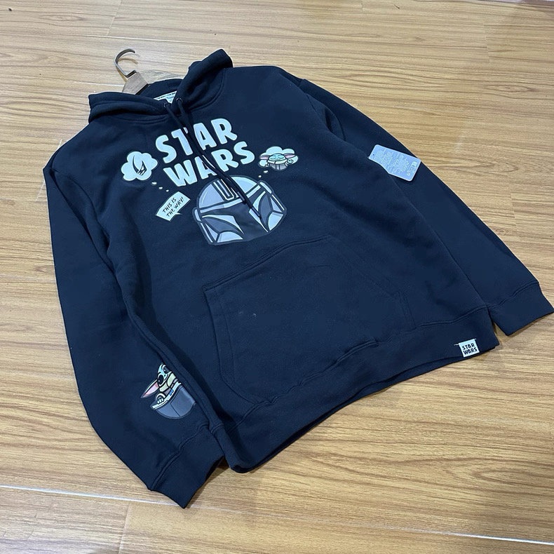 Star Wars Disney Parks Star Wars The Mandalorian Baby Yoda Pullover Hoodie comic Hoodie with Long Sleeves เสื้อวอร์ม สเวตเตอร์ starwars หน้ากาก แขนยาว ลายการ์ตูน DISNEYงานสวยDisney Parks Star Wars The Mandalorian Baby Yoda Pullover Hoodie Size L สำเนา สำเ เขียว