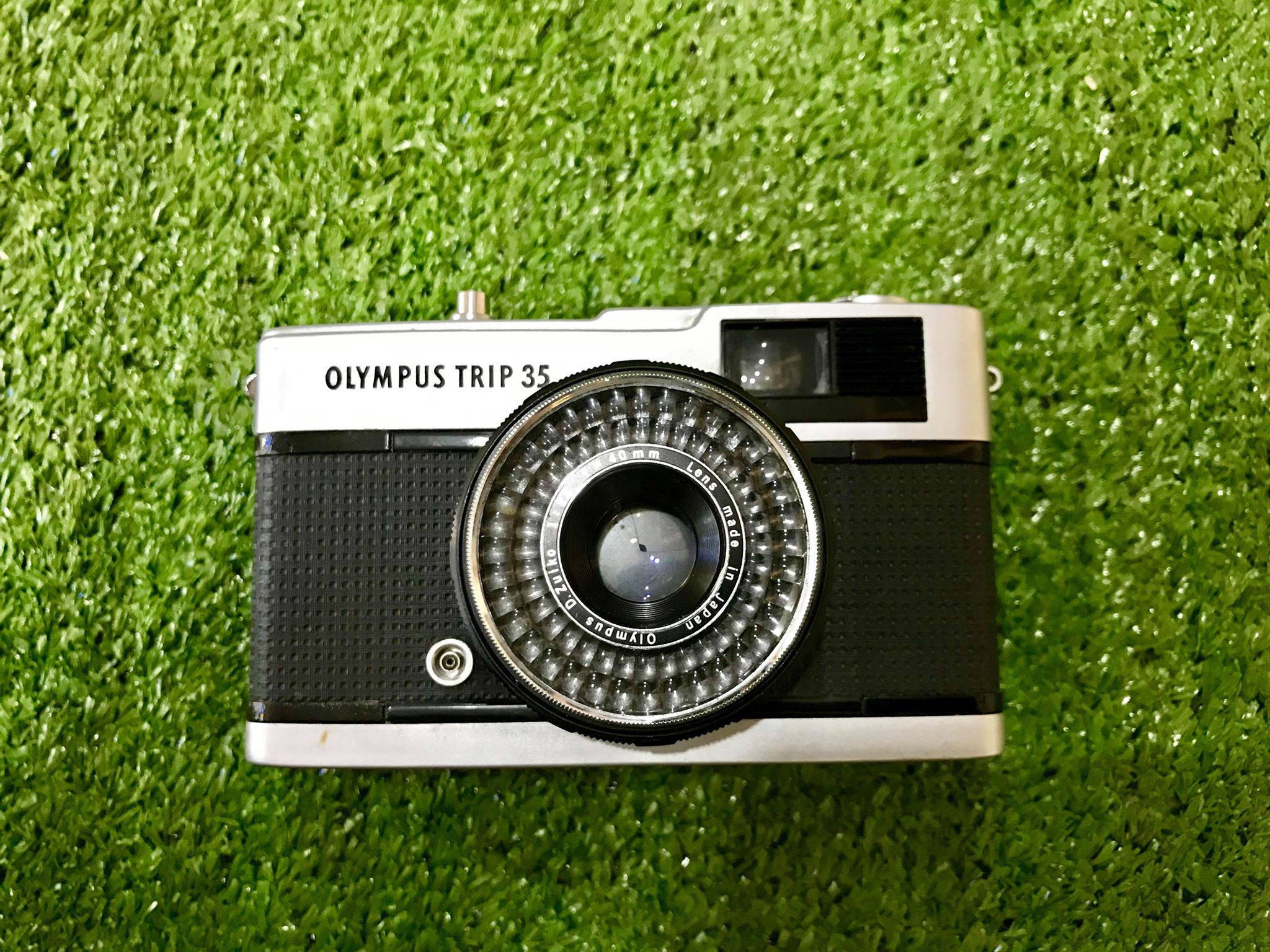 OLYMPUS TRIP 35 OLYMPUS D.ZUIKO 40MM.F2.8