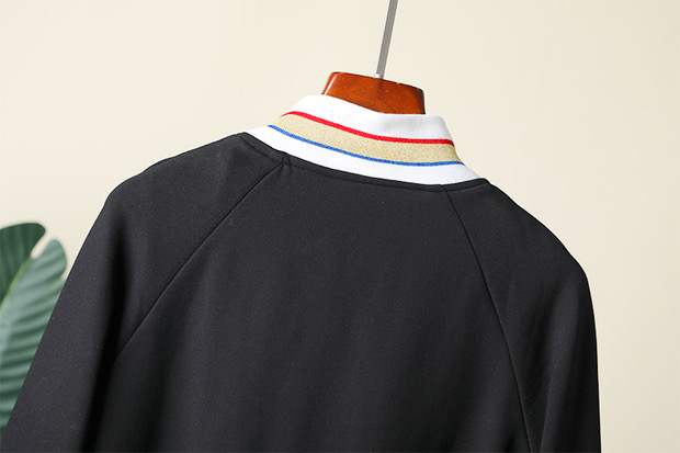เสื้อแจ็คเก็ต เสื้อคลุม เสื้อวอร์มสีดำ ปักดอก ปลายแขนจั๊ม ดำ