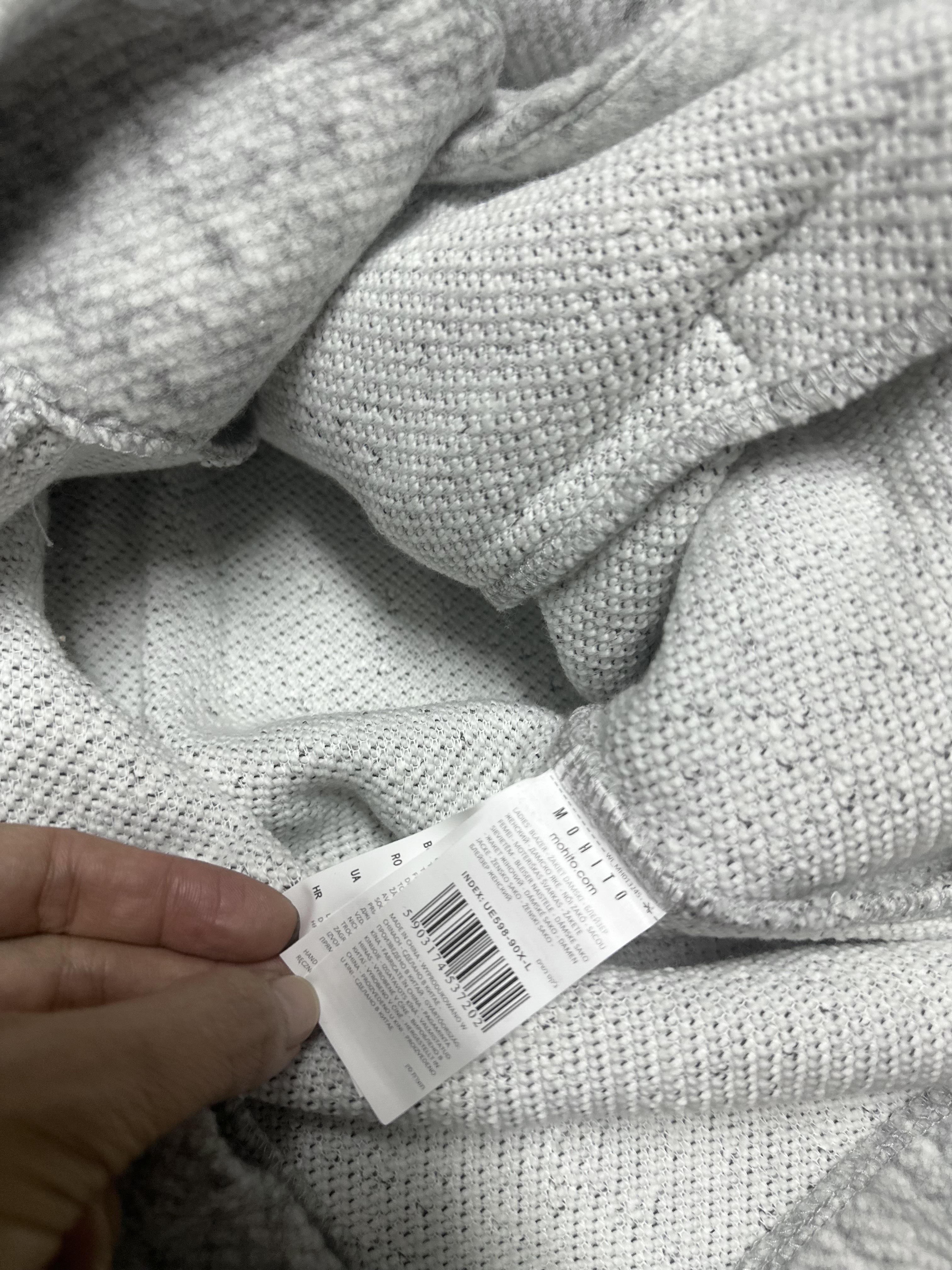 เสื้อโค้ท เสื้อกันหนาว เนื้อผ้าไหมพรม Knitting สีเทา แบรนด์ mohito