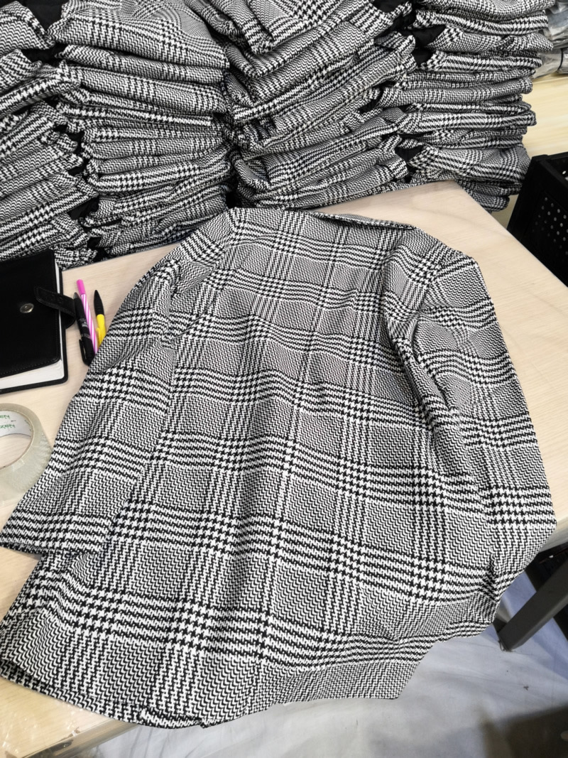 เสื้อโค้ท เสื้อคลุม ทรงสูท ลายตารางเทาดำ เสื้อคลุม เบลเซอร์ Blazer check ❄️แบรนด์✨H&M✨ แท้💯% แบรนด์ H&m