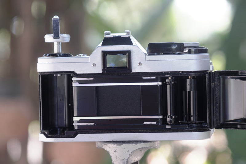 CANON AE-1 CANON LENS FD 50MM.F1.8 SILVER NOSE