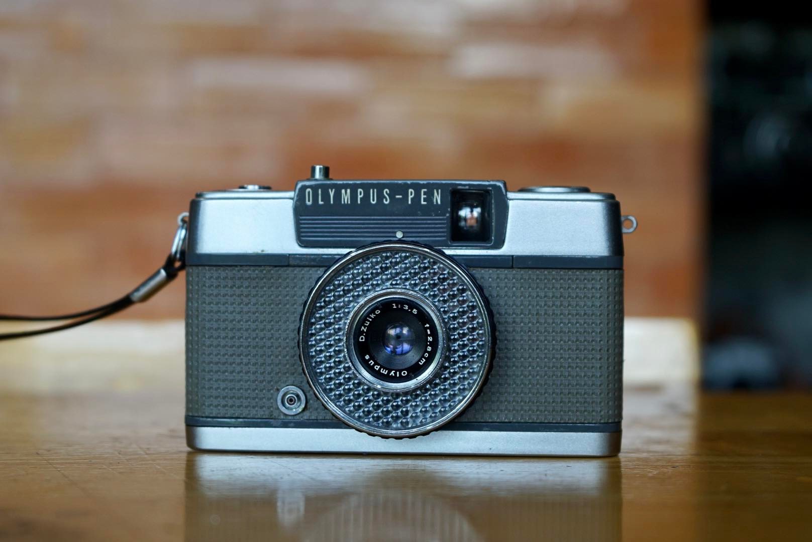 OLYMPUS PEN EE