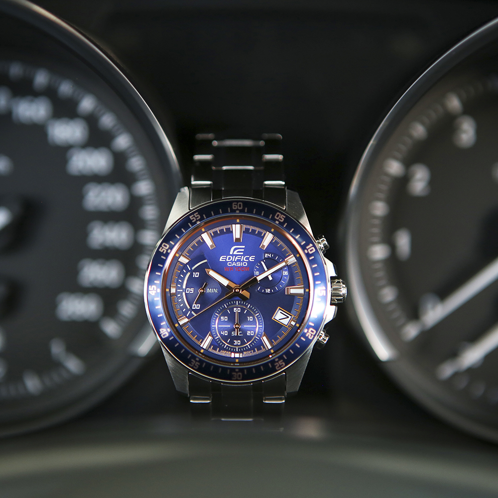 CASIO EDIFICE นาฬิกาข้อมือ นาฬิกากันน้ำ นาฬิกาของแท้ ประกันศูนย์ CMG 1 ปี รุ่น EFV-540D-2A นาฬิกาสีเงิน