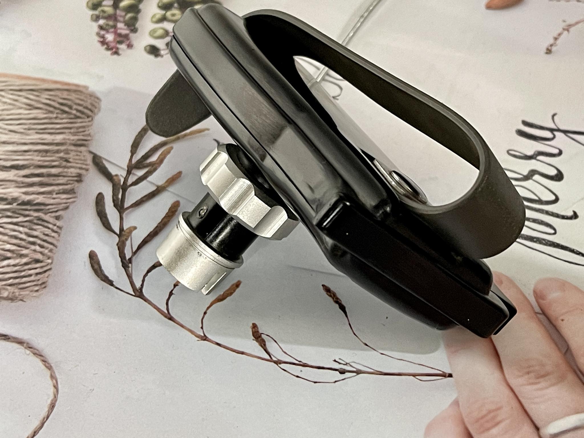 Mamiya Hand Grip Shutter Release for UniversalPress Super23