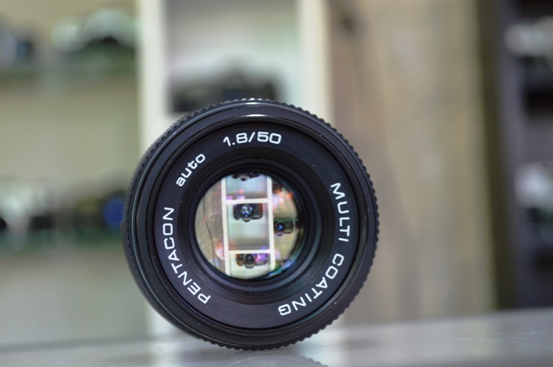 PENTACON AUTO 50MM.F1.8 MULTI COATING M42 MOUNT