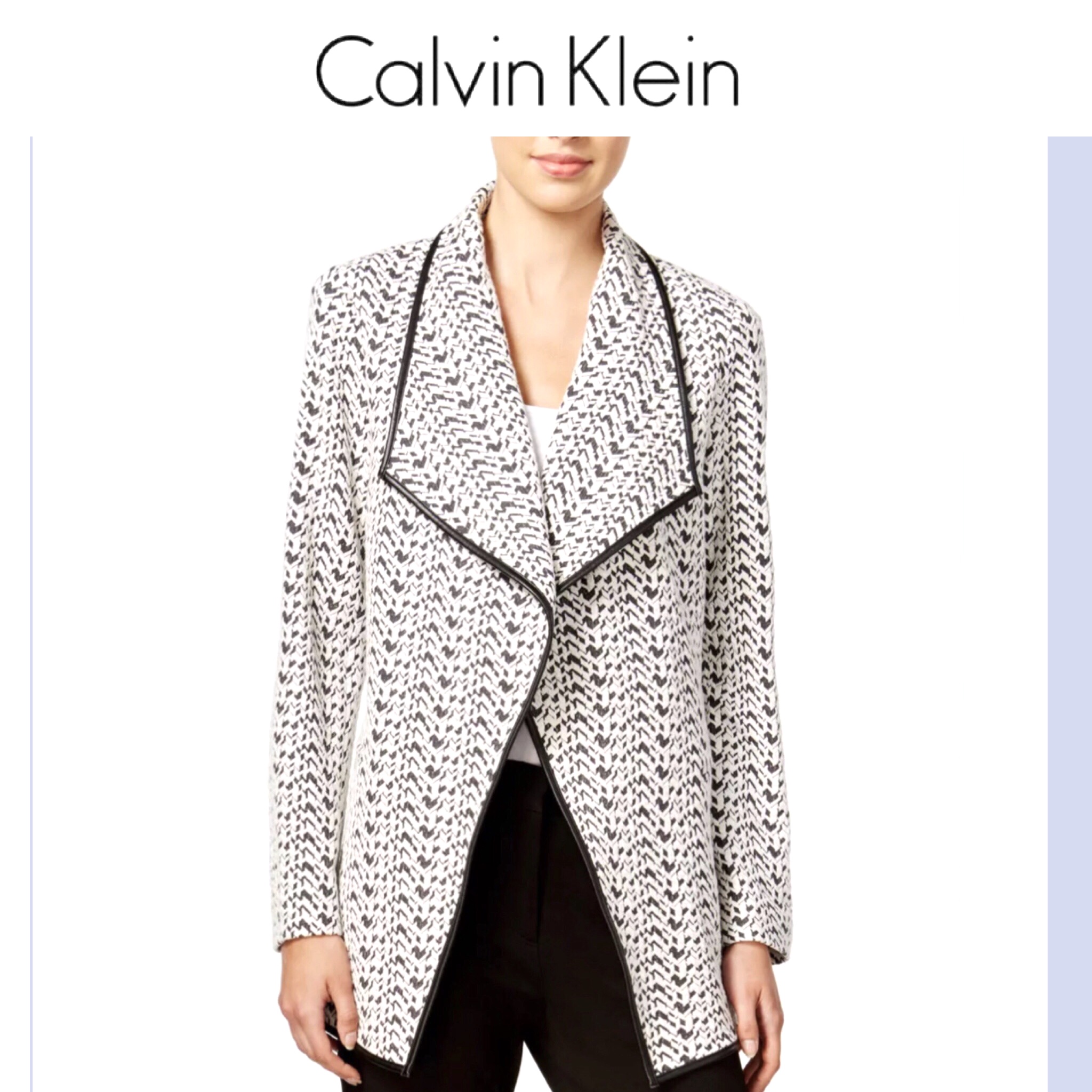 CALVIN KLEIN เสื้อคลุม เสื้อนอก CALVIN KLEIN แต่งขลิบปลาบขิบหนังสีดำ เนื้อผ้าสวยทิ้งตัว งานช็อปแท้ สวยหรูมากคะ SIZE L/XL/XXL ขาวดำ