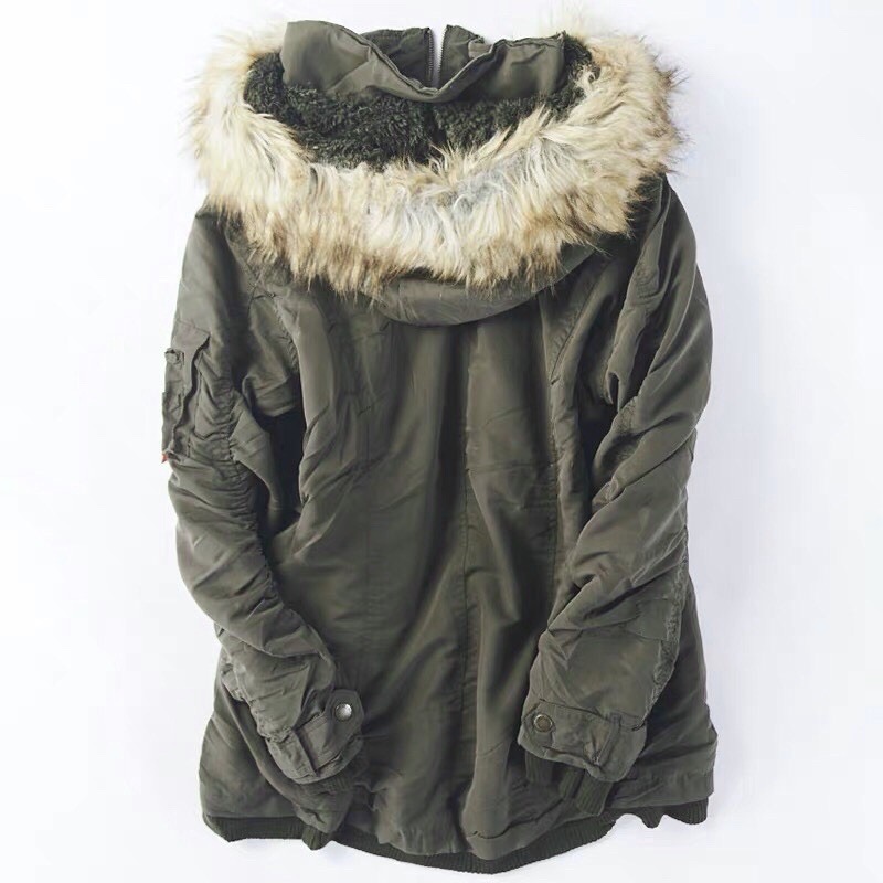 Private pause เสื้อโค้ทฮู้ดกันหนาว เสื้อปาร์กา parka สีเขียว แบรนด์ PRIVATE PAUSE (JAPAN) แต่งเฟอร์ (ฮู้ด& ขนเฟอร์ ถอดได้ทุกชิ้นค่ะ) เขียว