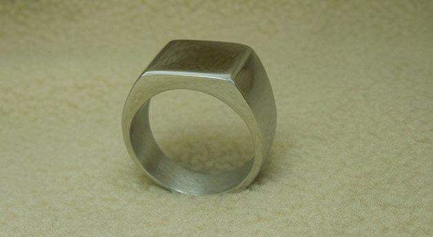 แหวนผู้ชาย แหวนเงิน Stainless Steel แหวนเกลี้ยง สแตนเลส ออกแบบ หน้าตัด สี่เหลี่ยม มาดเท่ สวยเท่ ของขวัญเก๋ ๆ ให้แฟน สวยหรู มีระดับ 219865_1