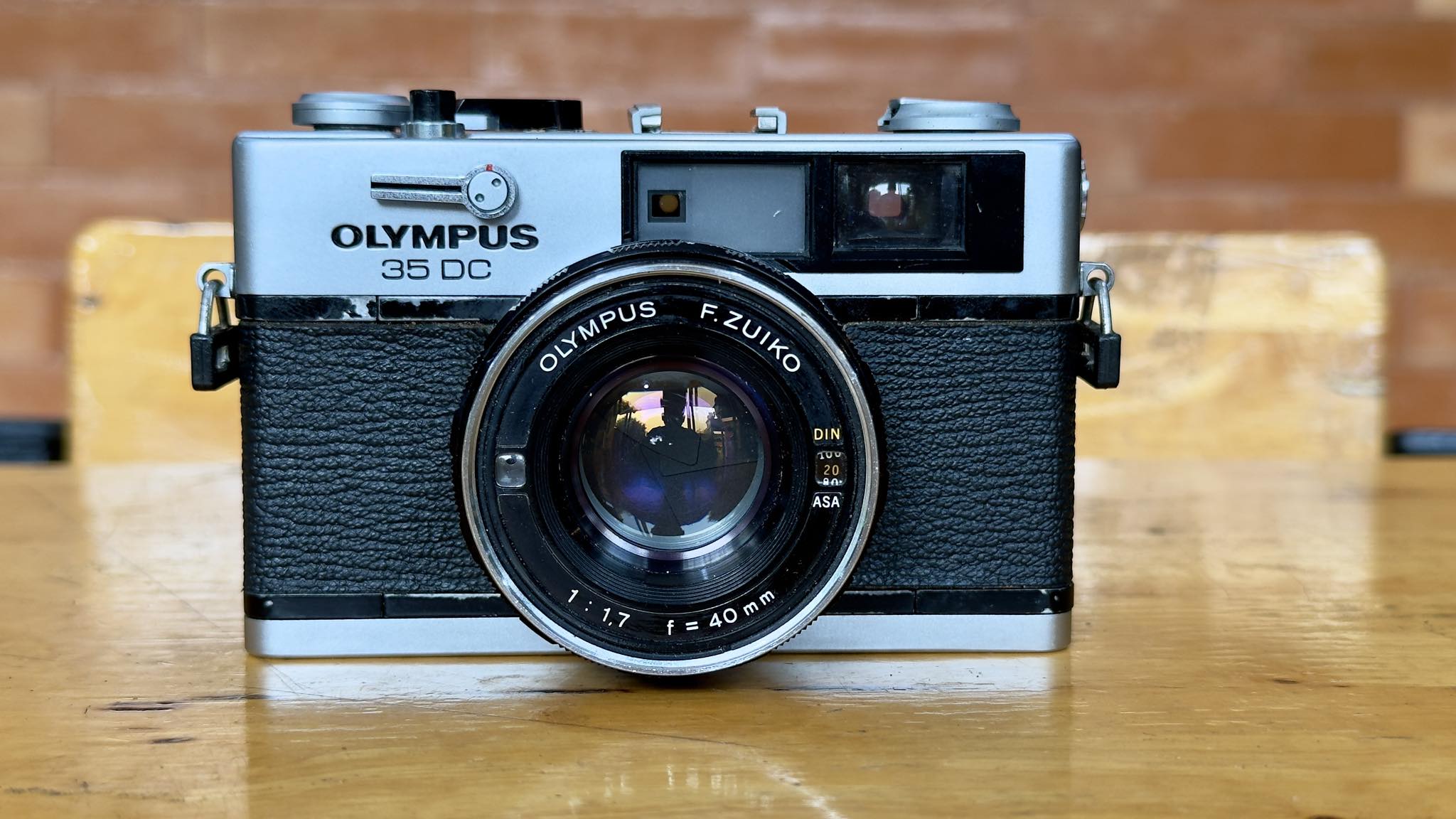 OLYMPUS 35DC OLYMPUS F.ZUIKO 40MM.F1.7