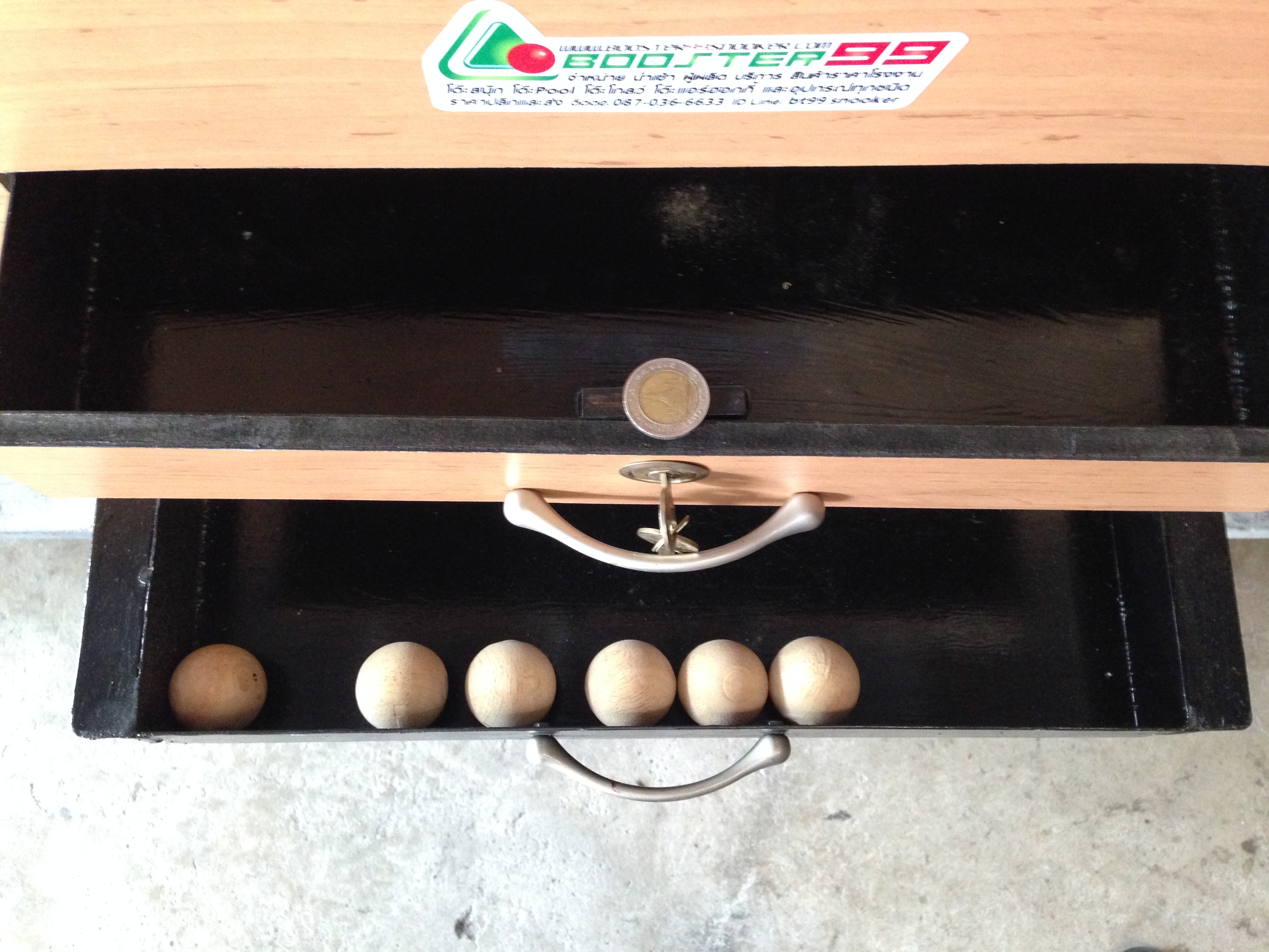 โต๊ะโกล์ว ฟุตบอล แบบหยอดเหรียญ