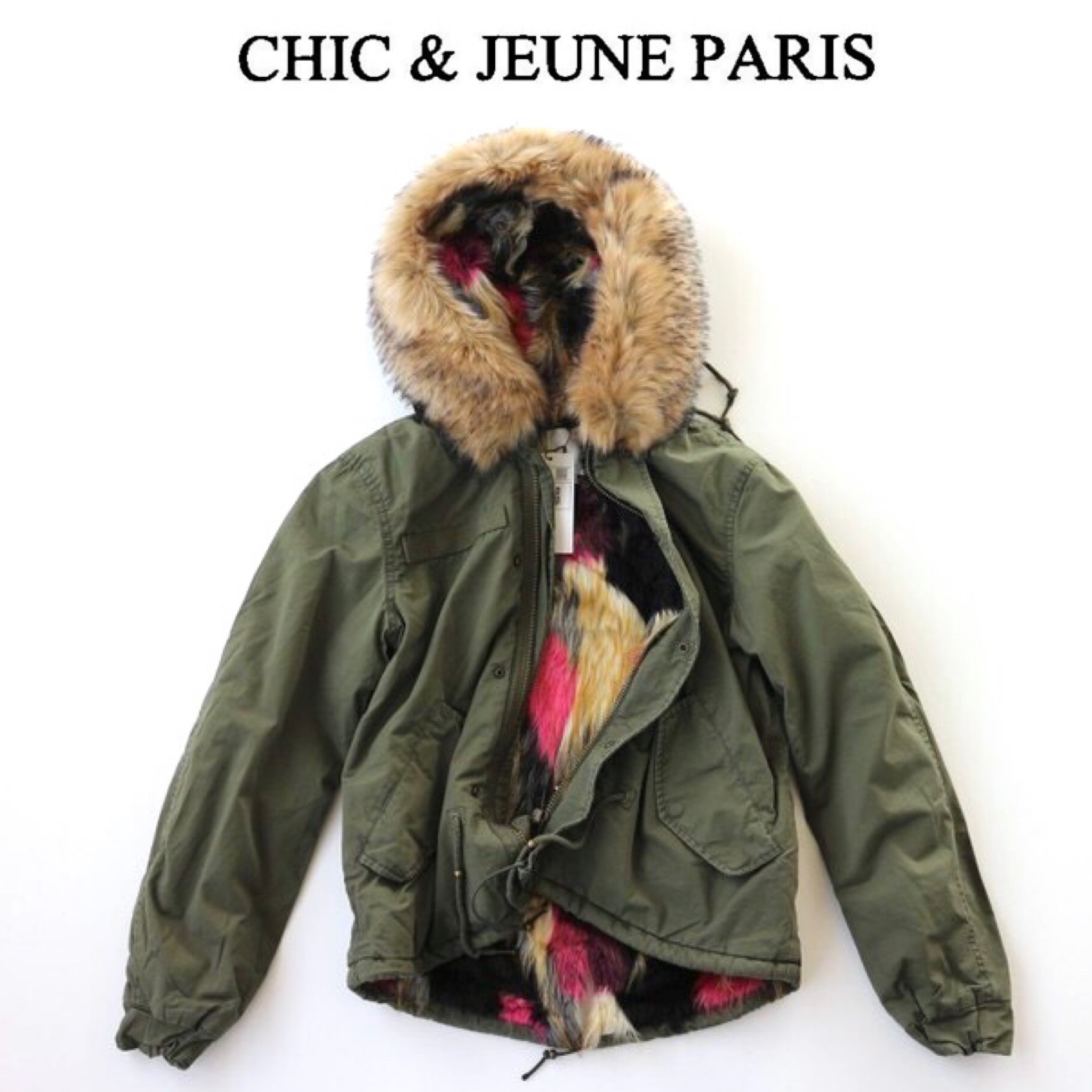 Chic &Jeune Parisi เสื้อโค้ท โค้ทฮูท กันหนาว เสื้อparka ฮูท กันหนาวสีเขียว แบรนด์ Chic &Jeune Paris แต่งเฟอร์ (ขนเฟอร์ถอดได้ค่ะ) ซับขนอุ่นสีcolorful งานสวย มากคะ Size XS/S/M/L/2L/3L สำเนา เขียว เฟอร์