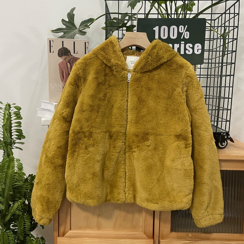 Jacqueline เสื้อเฟอร์กันหนาว หมวกฮู้ด เสื้อขน Fluffy coat แบรนด์ jacqueline เหลืองขมิ้น