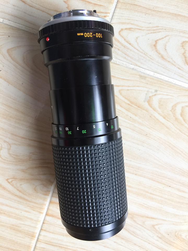 MINOLTA MC ZOOM ROKKOR 100-200MM. F5.6 MD MOUNT