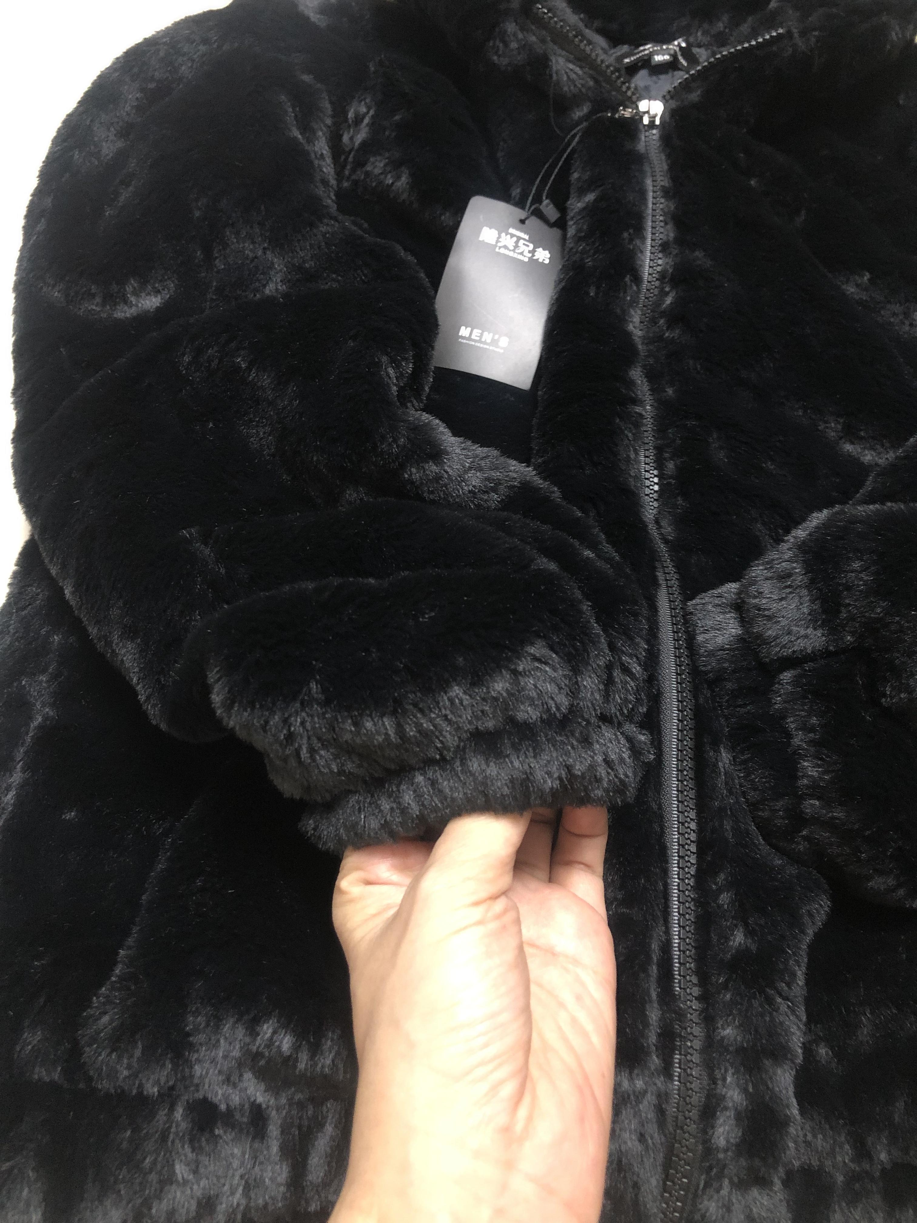 Forever21 เสื้อเฟอร์กันหนาว หมวกฮู้ด เสื้อขน สีดำ (FLUFFY COAT) 兄弟 ขาว