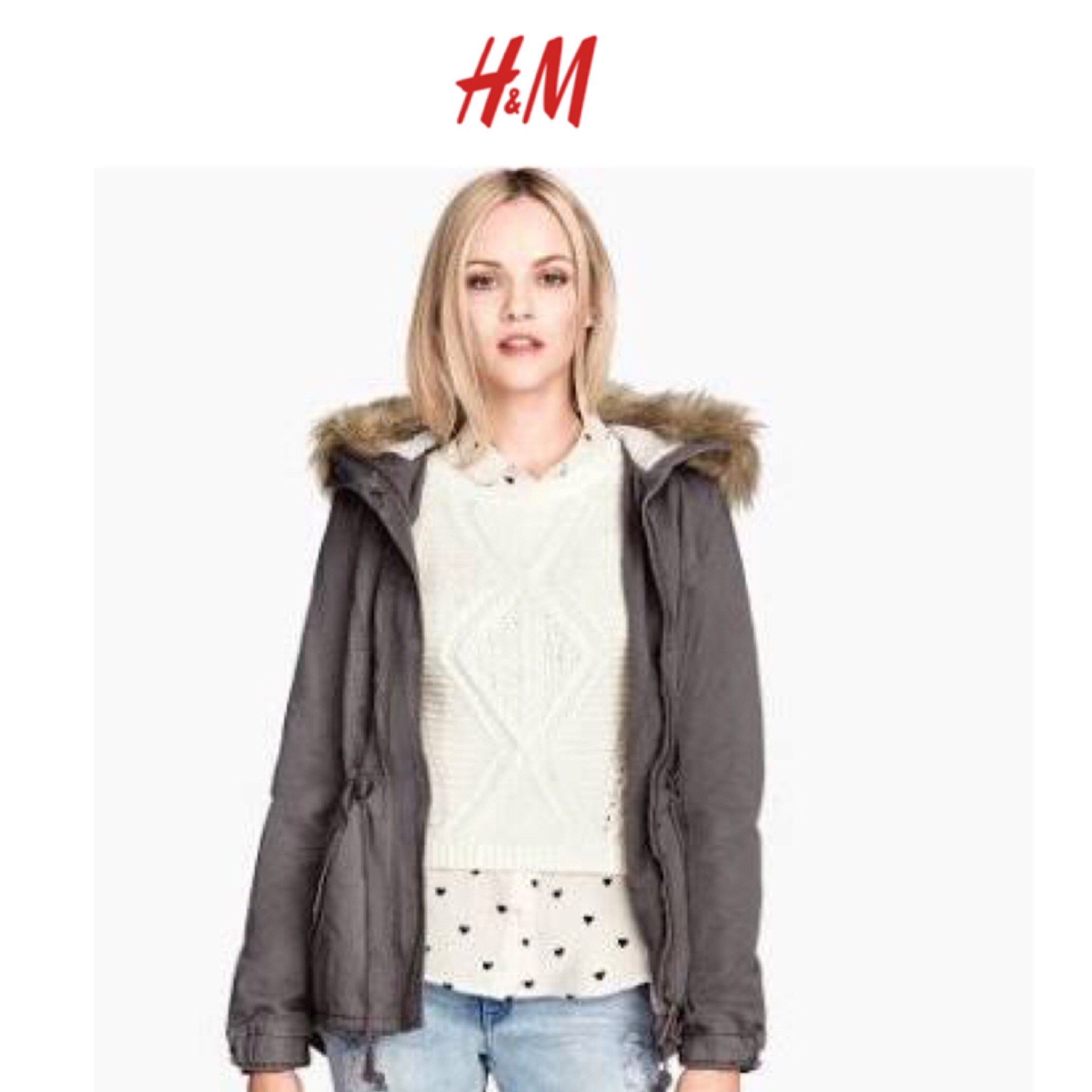 H&m เสื้อกันหนาว H&M เสื้อหนาว กึ่งโค้ทH&M แต่งหมวกฮูท ติดขนเฟอร์ปลายหมวก ด้านในบุขนอุ่นสีขาว มีสายรูดเข้าเอว ดำ