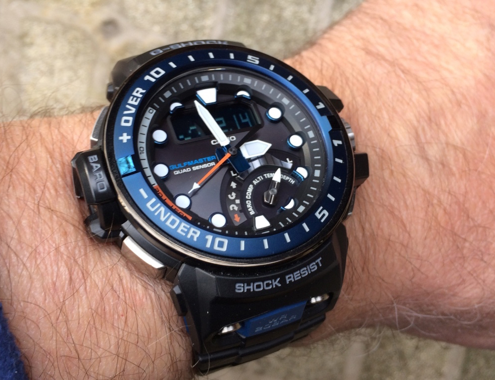 CASIO G-SHOCK นาฬิกาข้อมือ นาฬิกากันน้ำ นาฬิกาของแท้ ประกันศูนย์ CMG 1 ปี รุ่น GWN-Q1000MC-1A2 นาฬิกาสีดำ