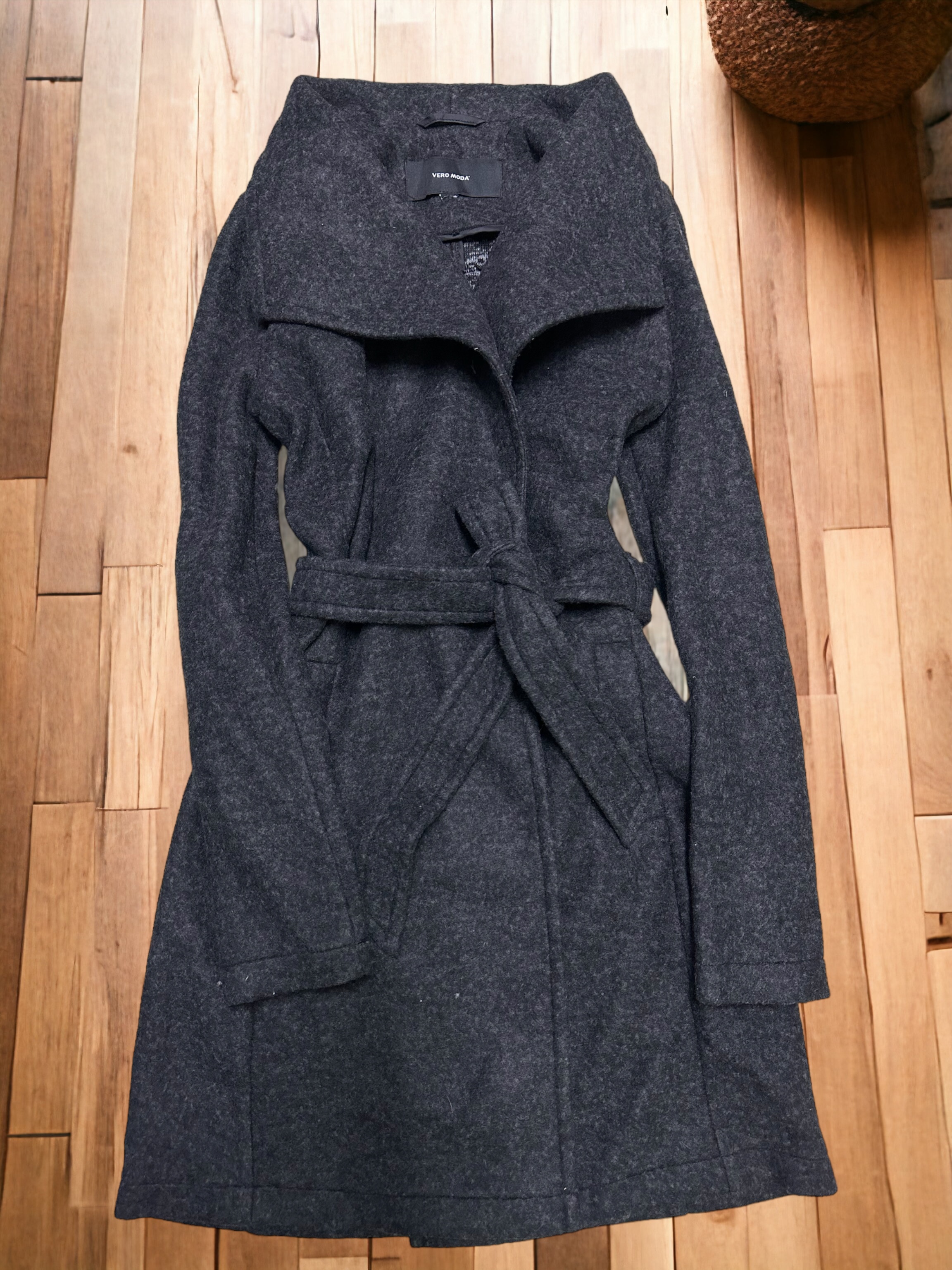 เสื้อโค้ท เสื้อกันหนาว เนื้อผ้าวูล โค้ทวูล สีดำ แบรนด์ vero moda