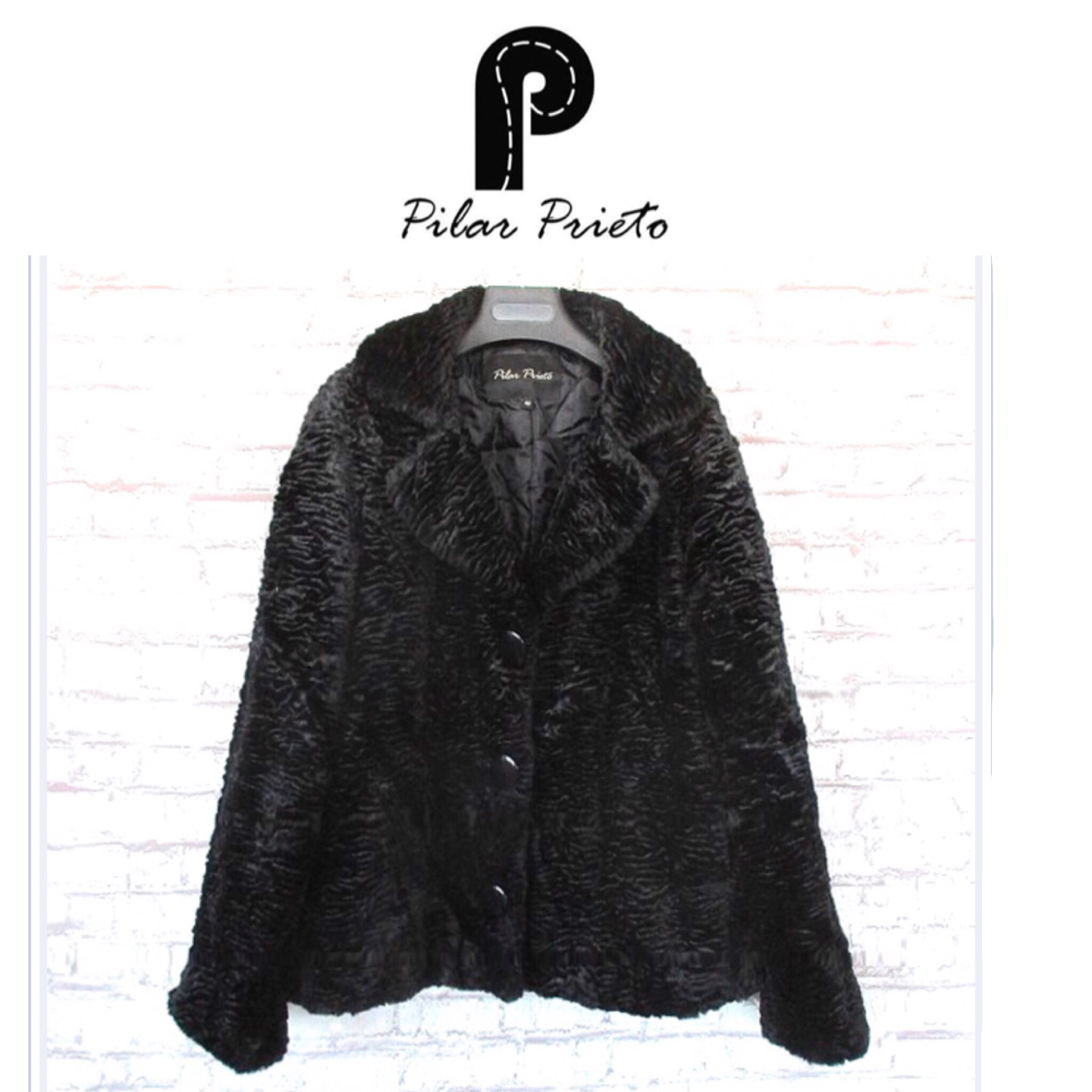 เสื้อกันหนาว แต่งขน เสื้อคลุม เฟอร์ สีดำ Brandname สเปน สุดหรู PILAR PRIETO กันหนาวขนเฟอร์สีดำ แต่งขนนุ่ม สวยหรูมากคะ ดำ