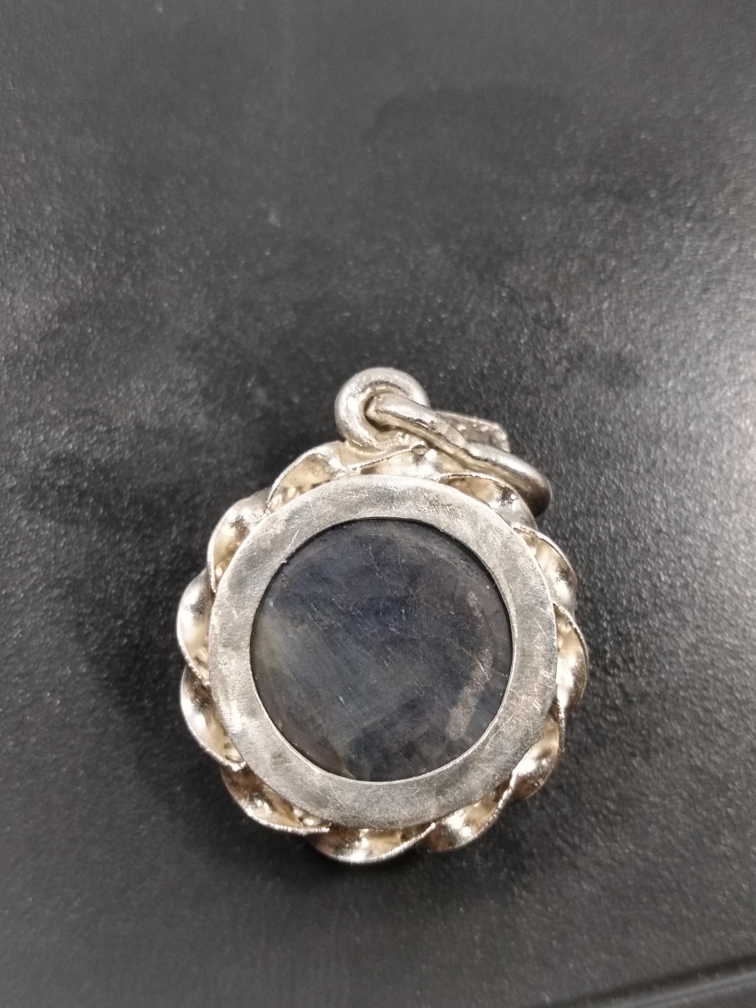 ไพลินดิบสวยๆเลี่ยมเงินสั่งทำ(ขายแล้ว)