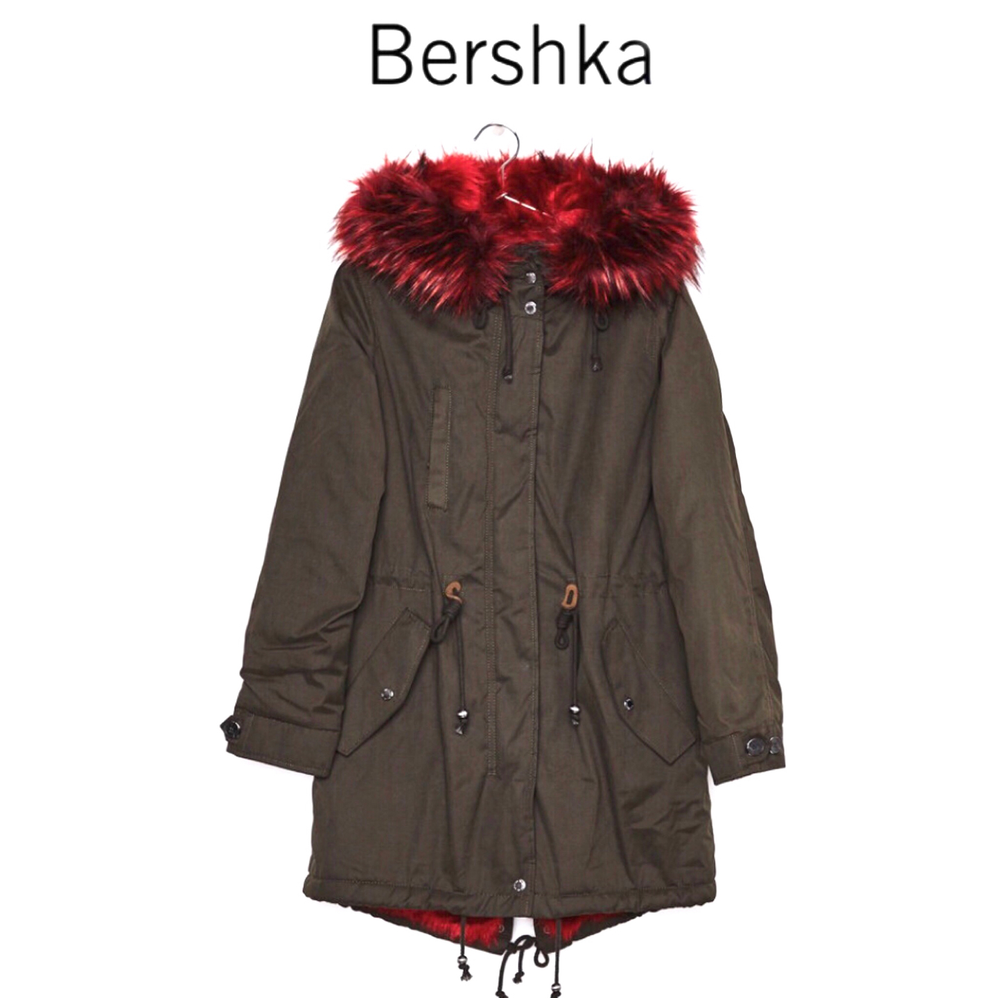 BERSHKA เสื้อโค้ท โค้ทฮูท กันหนาว เสื้อparka ฮูท กันหนาวสีเขียว แบรนด์เนมBERSHKA แต่งเฟอร์ สีแดง ซับขนอุ่นสีแดง งานสวย มากคะ Size XS/S/M/L/2L/3L เขียว เฟอร์แดง
