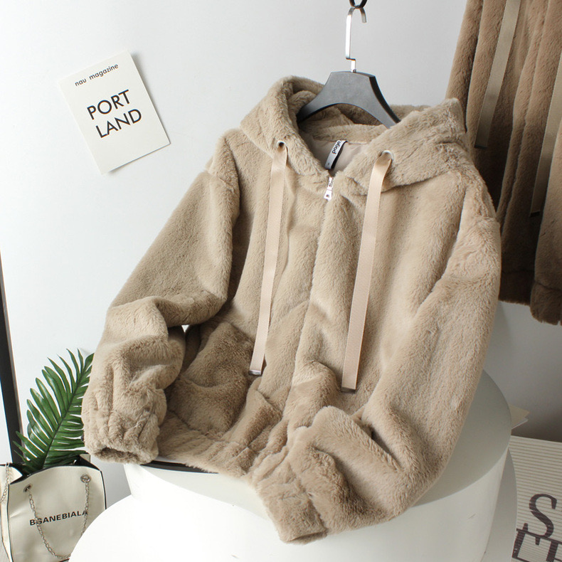 Page one เสื้อเฟอร์กันหนาว หมวกฮู้ด เสื้อขน Fluffy coat แบรนด์ page One ดำ