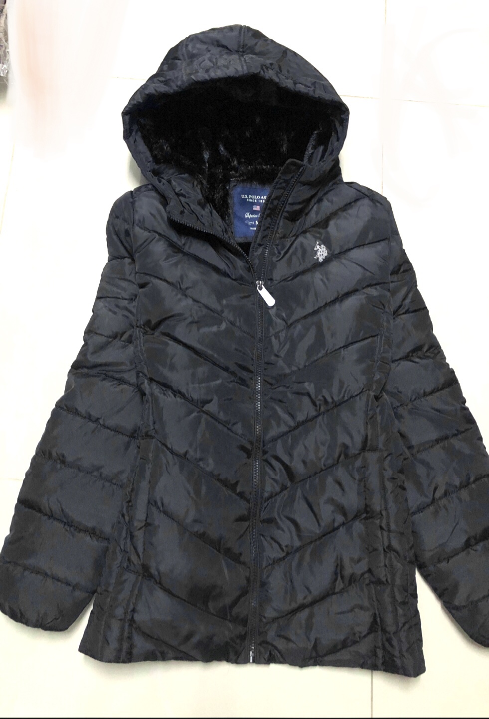 U.S. Polo ASSN. เสื้อกันหนาว เสื้อฮู้ดเฟอร์ บุนวมอุ่น แบรนด์ U.S. POLO ASSN. (padded puffer coat สำเนา ดำ /ขาว