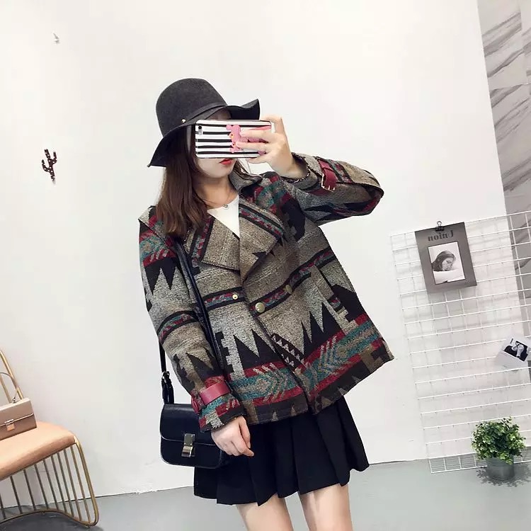 เสื้อคลุม เสื้อนอกกันหนาว ลายชนเผ่า เนื้อผ้าทอ สวยหรู แต่งคอปก ทรงสูท งานสวยเก๋ มาก เลยคะ SIZE S/M/L